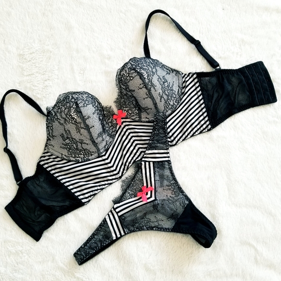 Victoria's Secret Vintage Very Sexy Fashionshow Bustier & Lace Thong Panty NWT - Picture 13 of 16